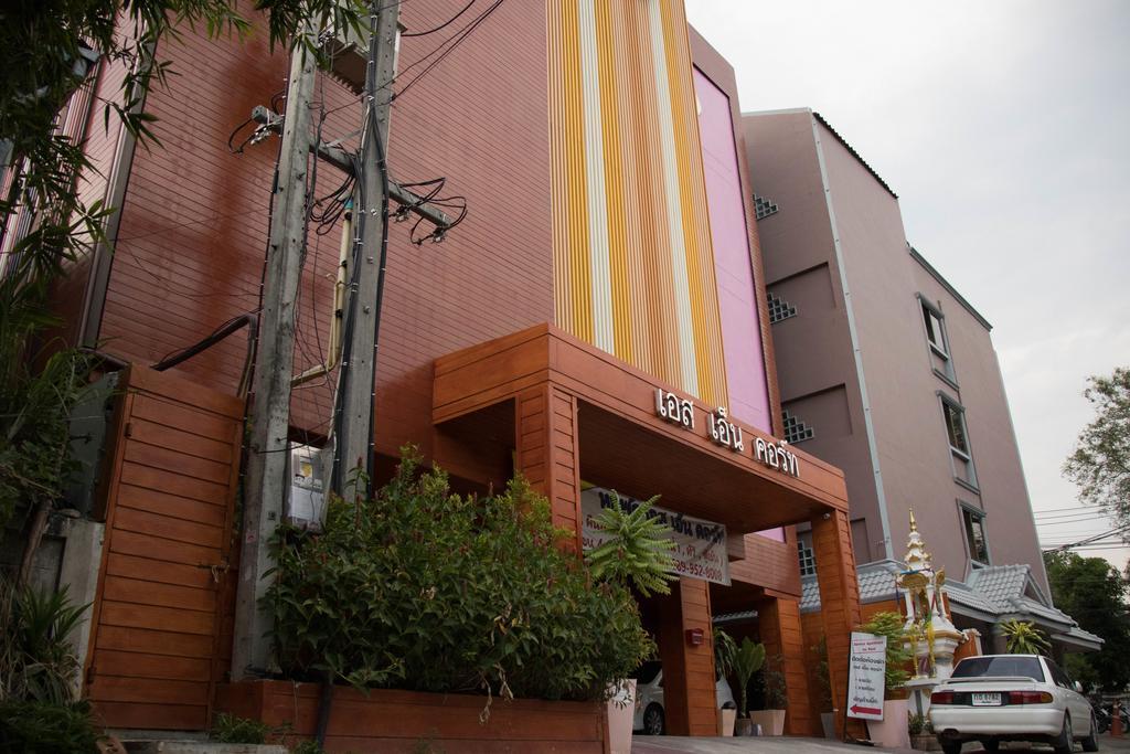 Hotel Sn Court à Chiang Mai Extérieur photo