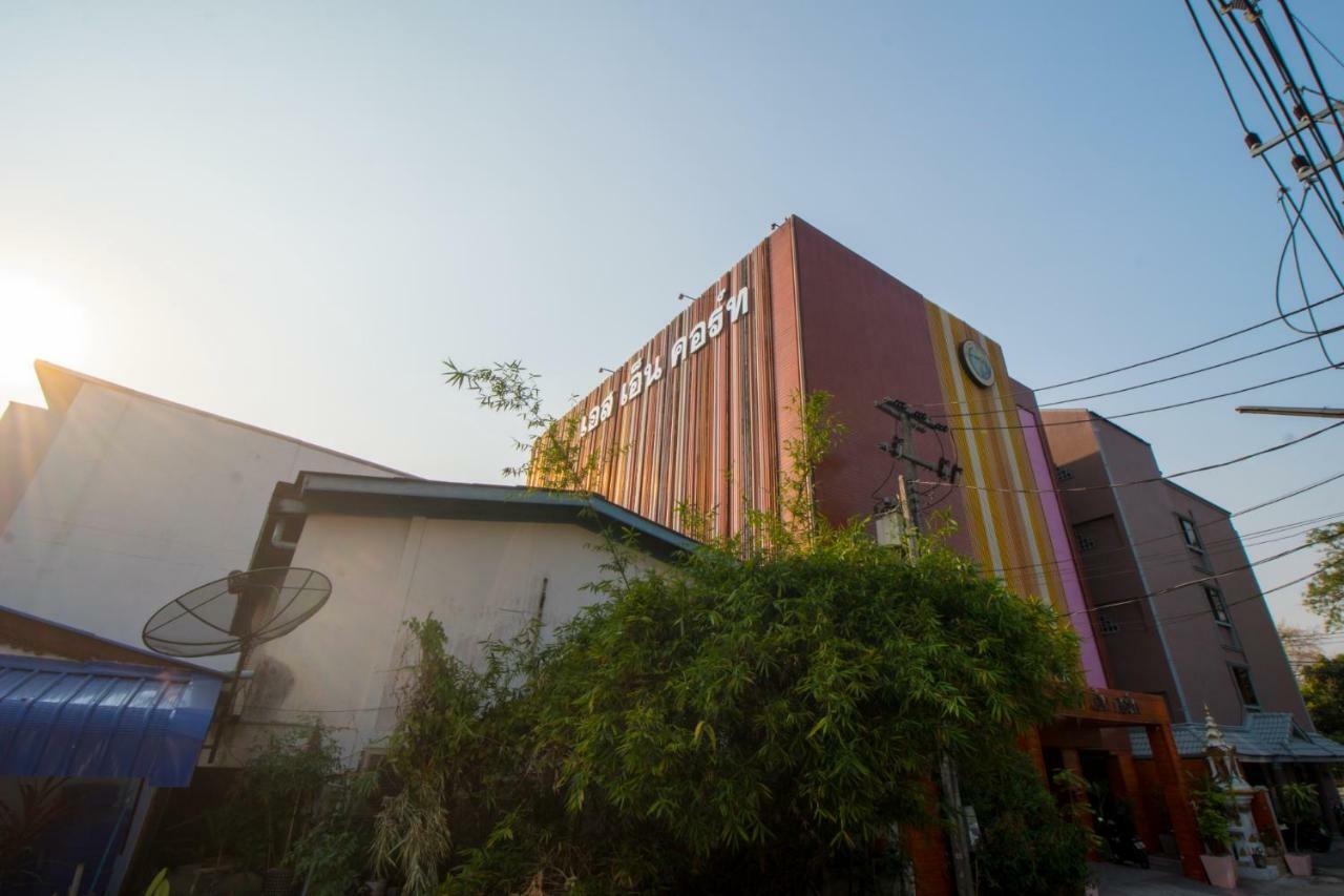 Hotel Sn Court à Chiang Mai Extérieur photo