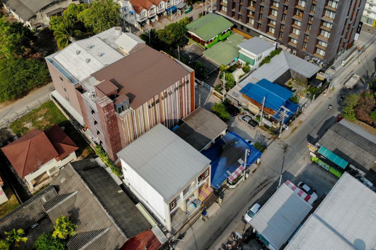 Hotel Sn Court à Chiang Mai Extérieur photo